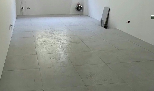 灰色陶瓷防静电地板